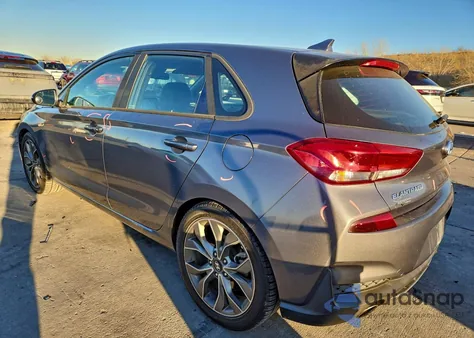 2019 Hyundai Elantra Gt N Line z USA, uszkodzony, nr VIN KMHH55LC2KU092386